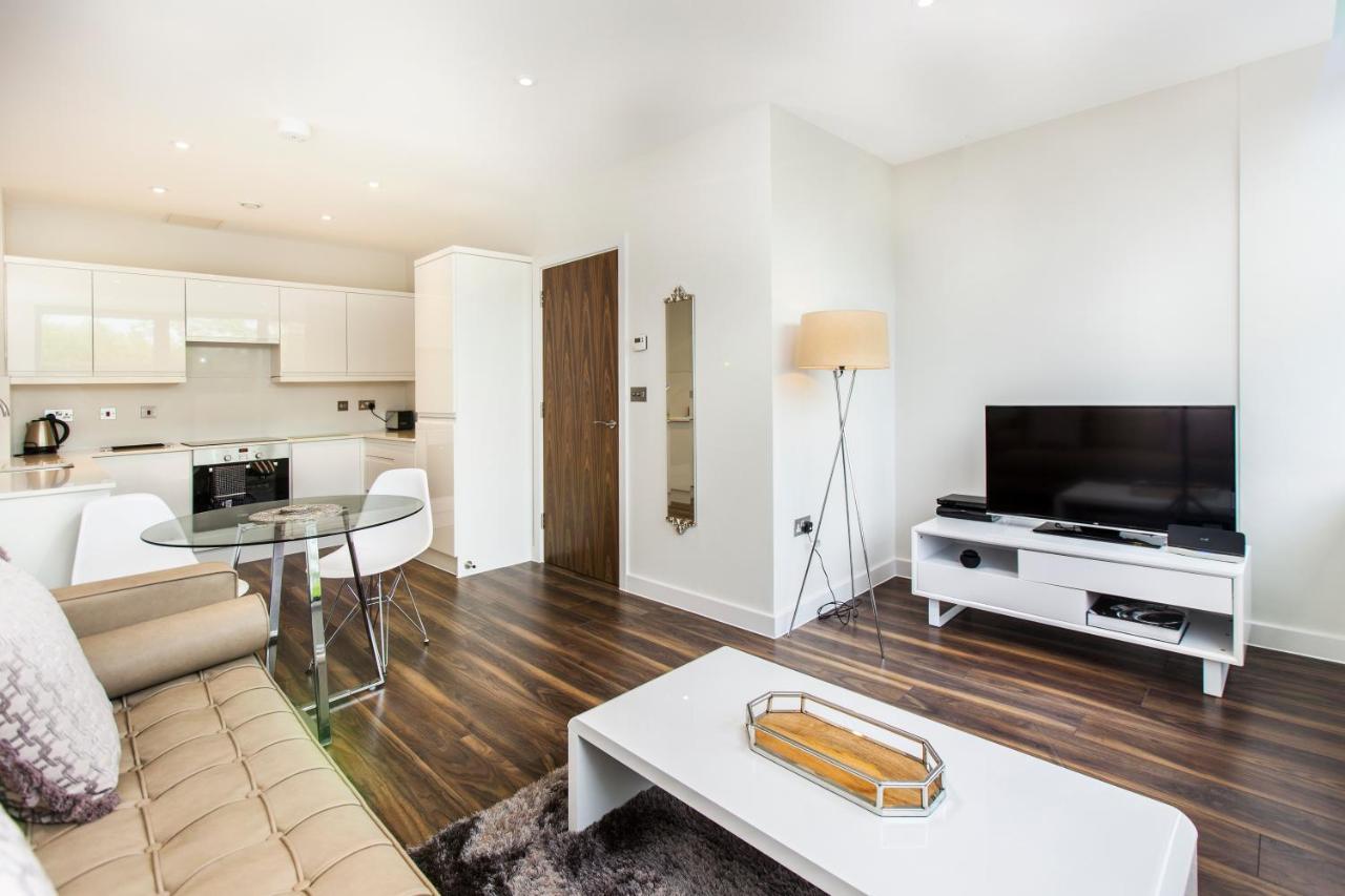 City Stay Apartments - Centro Милтон-Кейнс Экстерьер фото